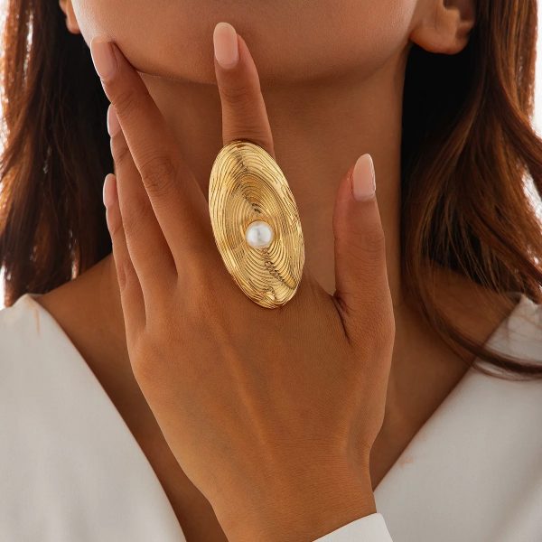 Gold Oval Ring with Pearl Accent