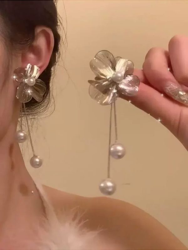 Floral Drop Earrings